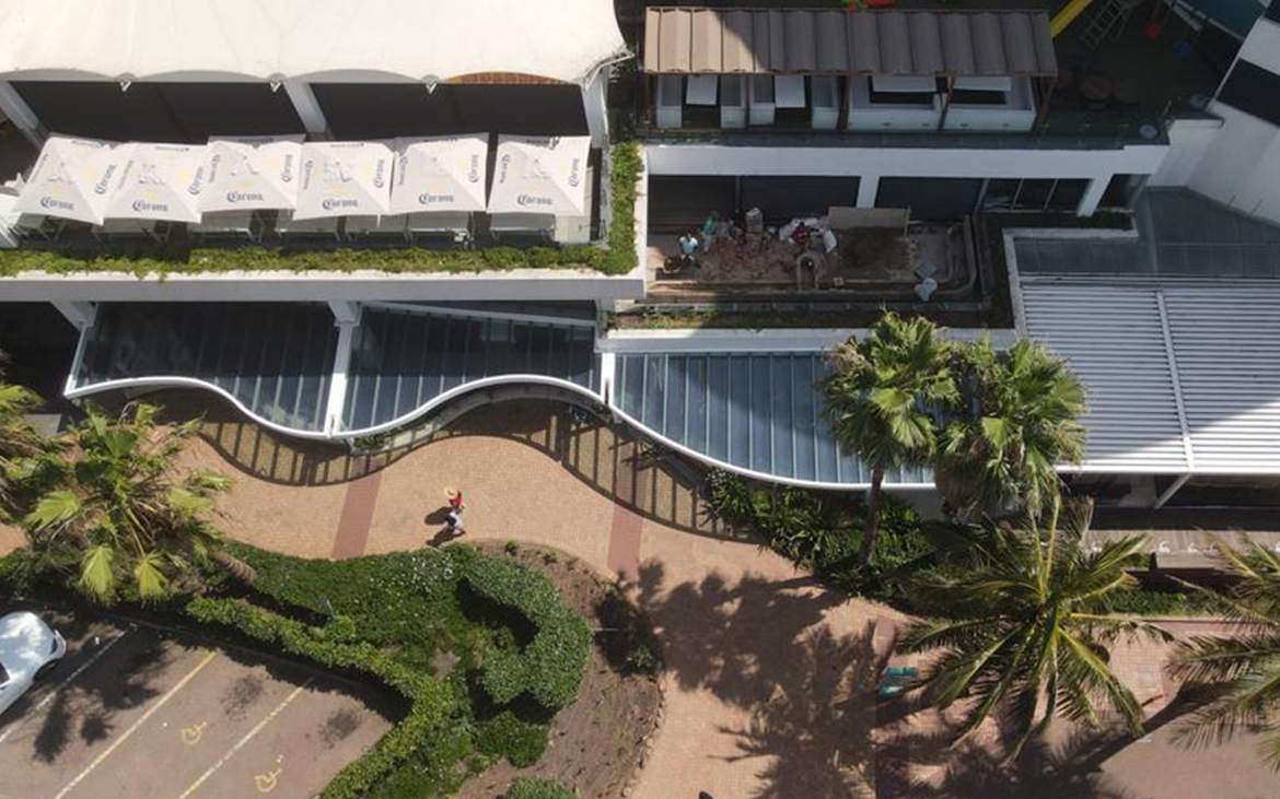 EZ_Glaze_bluish_breeze _Cafe_LA_Plage_Umhlanga_South_Africa_Feature_Image_1170x731px