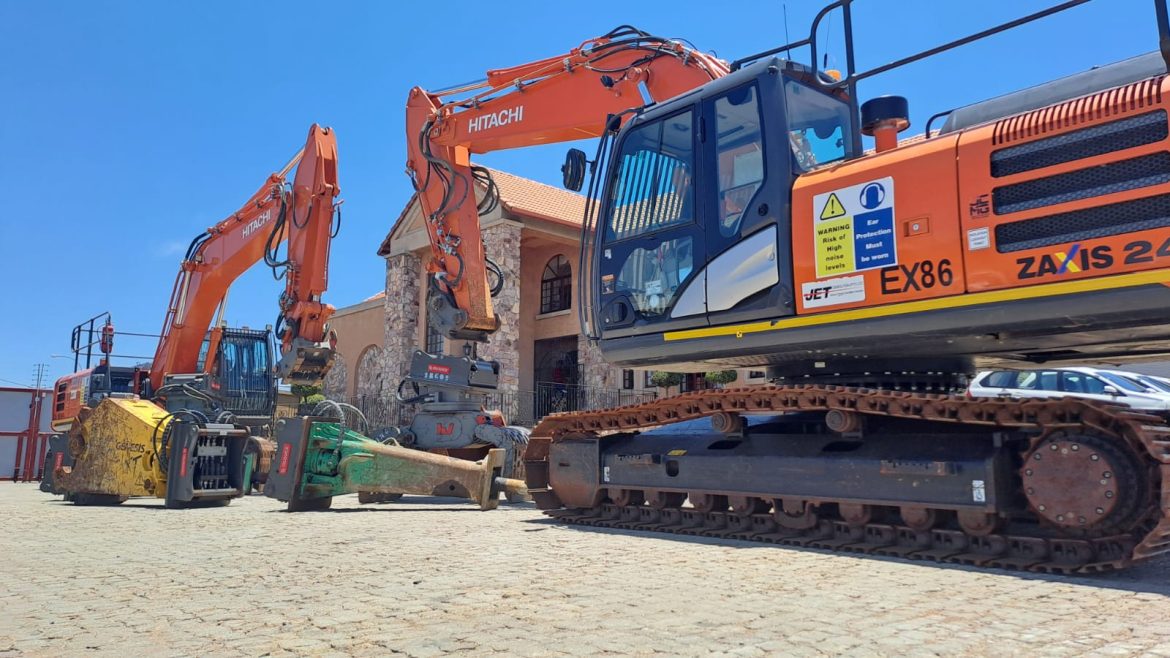 A-Hitachi-240-5G-demolition-excavator-with-the-OilQuick-system
